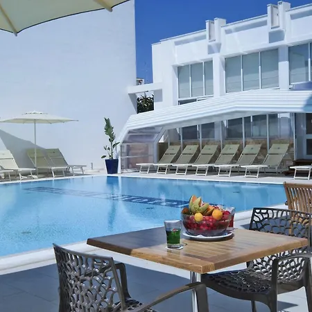 Hotel Hotiday Centro 3*